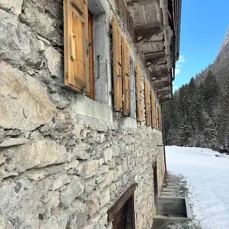 Villa La Ferme A Roger Montriond Exterior foto